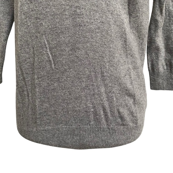 Gray Sweater with Goose Design - Picture 4 of 14